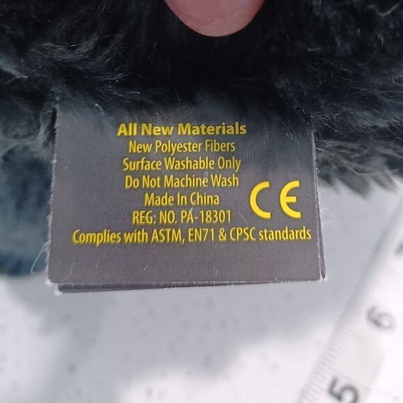 Niffler The Noble Collection Fantastic Beasts Stuffed Animal Soft Plush Toy 12" - Picture 7 of 10